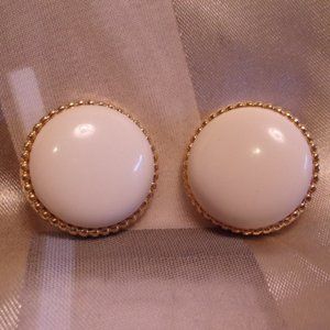 Ellen Designs Off White Gold Button Clip Earrings